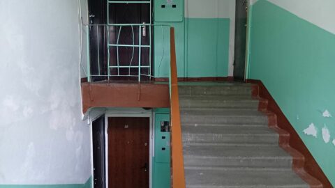 旧ソ連の面影残る《カザフスタンの”普通の団地”》に1泊6080円で宿泊…外観からは想像できない｢部屋の中｣に驚いた | ライフ | 東洋経済オンライン