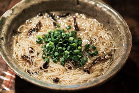 【余ったそうめんが大変身！】めんつゆに飽きたら試したい「そうめん」アレンジレシピ3選