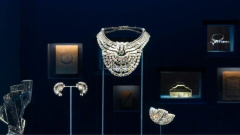 6.4億円相当のダイヤのネックレスが白昼堂々盗まれる…ウィーンのオーストリア応用美術博物館で | 政治・経済・投資 | 東洋経済オンライン