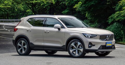 ボルボ「XC40」と「EX30」の決定的な違い – CAR and DRIVER 注目カー・ファイル