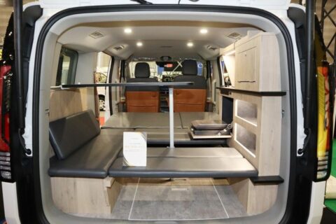 車中泊仕様やキャンピングカーも電動化の流れ…韓国キア｢PV5｣大挙登場､ハイエースに代わるベース車になれるか | ライフ | 東洋経済オンライン
