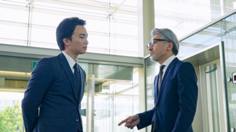 上司｢頑張ればいい車買えるぞ｣→Z世代がドン引きした当然のワケ　若手に見限られ”妖精化”していくベテランの末路とは | ライフ | 東洋経済オンライン