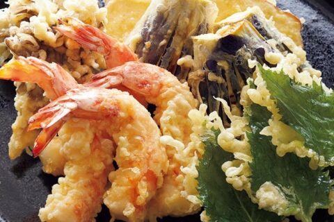 【迷ったらこれ！失敗しない＆間違いなくおいしい「エビと野菜の天ぷら」】薄めの衣がカギ！
