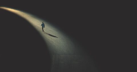 年をとって「急に孤独になる人」の特徴・ワースト1 – 人生は気づかぬうちにすぎるから。「自分第一」で生きるための時間術