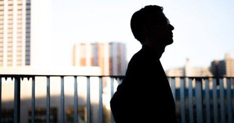 あなたの違和感は正しい。50代になって「会社に居場所がない」と感じる人に起きていること – 組織の違和感 結局、リーダーは何を変えればいいのか？