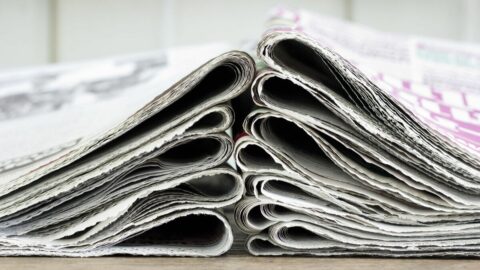 〈独自調査〉全国紙､20年で2割超値上げの裏で｢紙面量は最大4割減｣…縮小する新聞､読者にしわ寄せ？ | ビジネス | 東洋経済オンライン