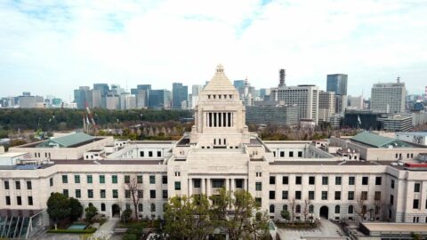 〈匿名座談会〉揺らぐ政治部記者のアイデンティティー｢癒着と言われようがやむをえない｣ 進まぬ組織アップデート | ビジネス | 東洋経済オンライン