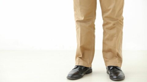 ｢ズボンをはくときにわかる｣衰えサインとは？　40代から始まる筋肉･柔軟性･バランス感覚の変化を理学療法士が解説 | ライフ | 東洋経済オンライン
