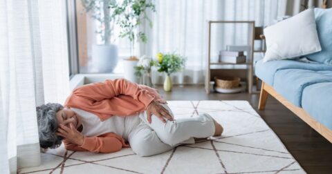 「体調が悪い」と友人にメールしたら深夜に弟が…78歳作家が悩む「おひとりさま、合鍵は誰に預ける？」 – ニュースな本