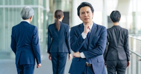 デキる上司は「エース社員」から仕事を割り振らない→その理由が納得すぎた – デキる上司のズルい一言