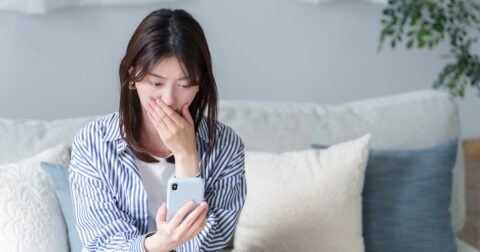「身内の不幸」の意味が通じない？「無言の帰宅」まで誤解されるSNS時代の衝撃 – ニュースな本