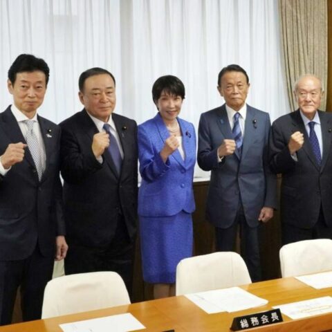 高市首相”聖域崩し”は大誤算に終わる？ 参院幹事長を更迭した｢強権人事｣の代償と党内に芽生える｢高市降ろし｣の足音 | 政治・経済・投資 | 東洋経済オンライン
