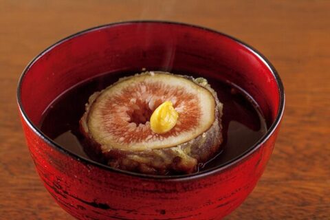 【秋を楽しむ汁もの】きのこ・いちじく・焼き鮭が主役！「旬の汁もの」3選
