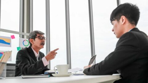 交渉の場で相手を非難することで失うものはあまりに大きい　私たちがついやりがちな非難と正当化の結末とは | ライフ | 東洋経済オンライン