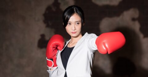 「どんなに苦しくても心が折れない人」に共通する特徴・ベスト1 – 極限の漂流118日間