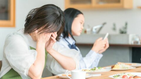 ｢勉強？あとでやるから｣子どもの怠けグセに辟易…無理なく”やる気スイッチを押す声かけ2つ” | ライフ | 東洋経済オンライン