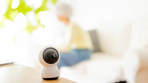 離れて暮らす高齢の親､｢何かあったらどうしよう｣を減らす”デジタル見守り”という選択《何から始める？チャート付き》 | ライフ | 東洋経済オンライン