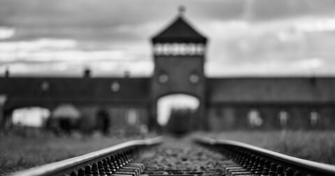 600万人のユダヤ人が犠牲に…ホロコーストへと進んだナチスの「最終的解決」とは – アメリカの中学生が学んでいる 14歳からのアメリカ史