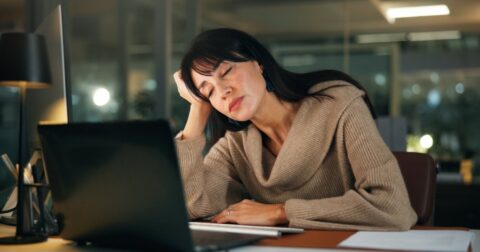 えっ、まだ終わってないの？ 「仕事が遅い人」は一体何をしているのか – 「今日も仕事が終わらなかった」はなぜ起きるのか？　仕事が3倍速くなる計画・実行・中断の技術