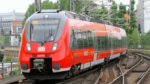 欧州の鉄道､なぜ｢不格好｣な新型車が増えたのか　日本と違う厳しい基準､車両の｢顔｣デザインに制約 | ビジネス | 東洋経済オンライン