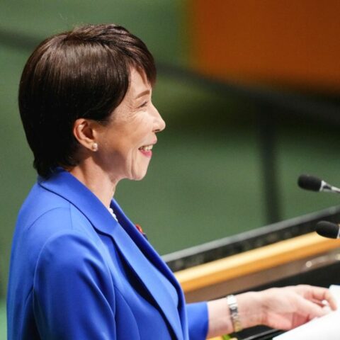 高市首相｢NY外交｣は本当に成功だったのか？ ｢旧敵国条項｣で中国を刺激し｢無人の空港｣で手を振る｢国内向け外交｣の限界 | 政治・経済・投資 | 東洋経済オンライン