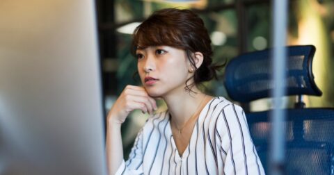 あなたの違和感は正しい。「なんとなく話しかけづらい人」がいる職場の正体 – 組織の違和感 結局、リーダーは何を変えればいいのか？