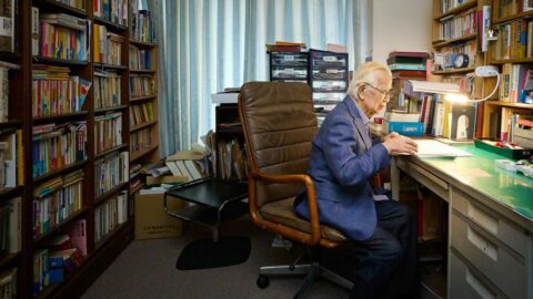 70代は無理して何とか､80代はその無理がきつくなり､90歳で｢もうやめた｣——91歳･阿刀田高｢知的へそ曲がり｣のすすめ | ライフ | 東洋経済オンライン