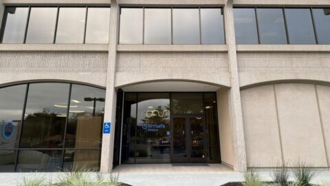 【潜入】NTTがAIブーム震源地に打ち立てた｢開発拠点｣の全貌…”GAFAM出身エリート”が結集したチームに秘めた野望 | ビジネス | 東洋経済オンライン
