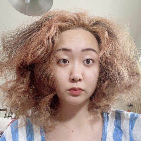 ｢美容院で1回8万円｣｢子どもの頃のあだ名は脇毛｣カーリーガールが｢くせ毛を活かす｣ヘアケアブランドを立ち上げたワケ | ライフ | 東洋経済オンライン