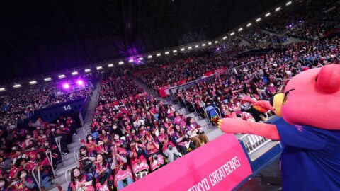 廃部寸前のバレーチームを救ったのはシャンプーの会社だった《観客1000人→約1万人に》選手の直談判から始まった大逆転 | ビジネス | 東洋経済オンライン