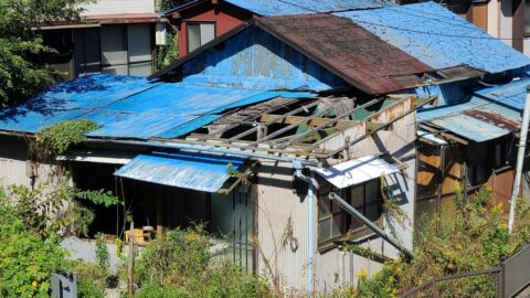 駅チカ･谷底の｢廃墟集落｣が秘密基地みたいな新名所に《成田山表参道近く》自己資金を投じ､10年以上かけた街づくり | ライフ | 東洋経済オンライン